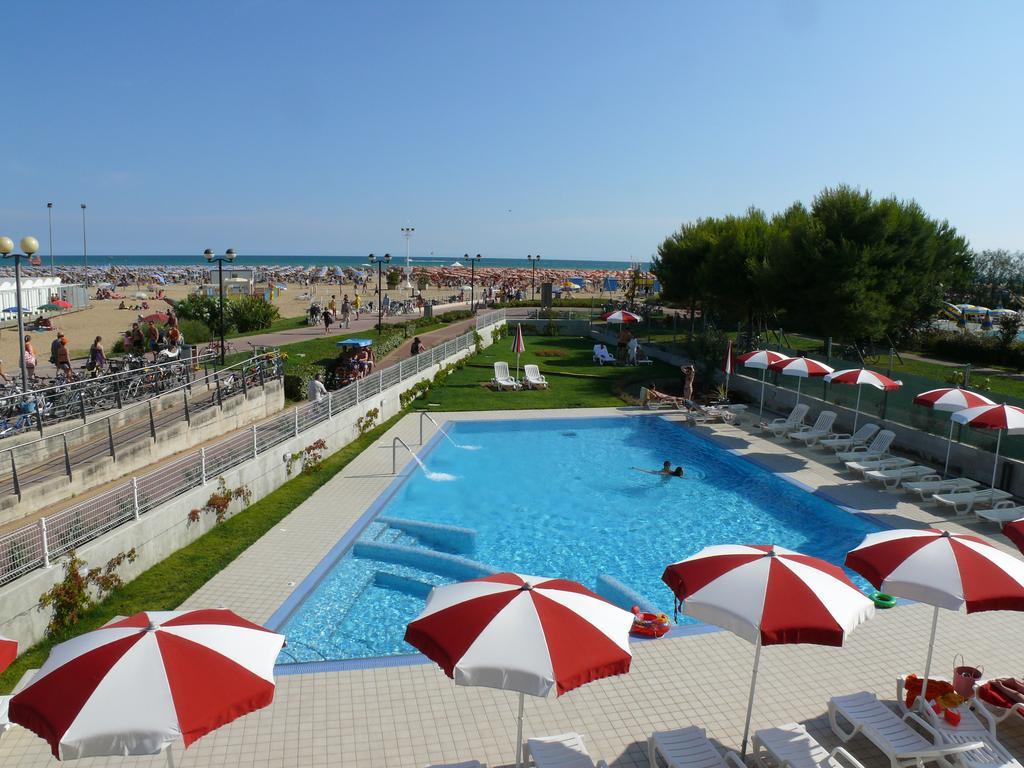 Residence Panorama Apart Hotel Bibione Exteriör bild